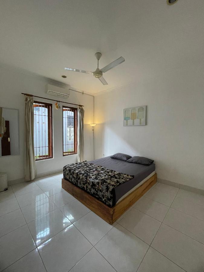 Gorga Hostel Yogyakarta Exterior photo