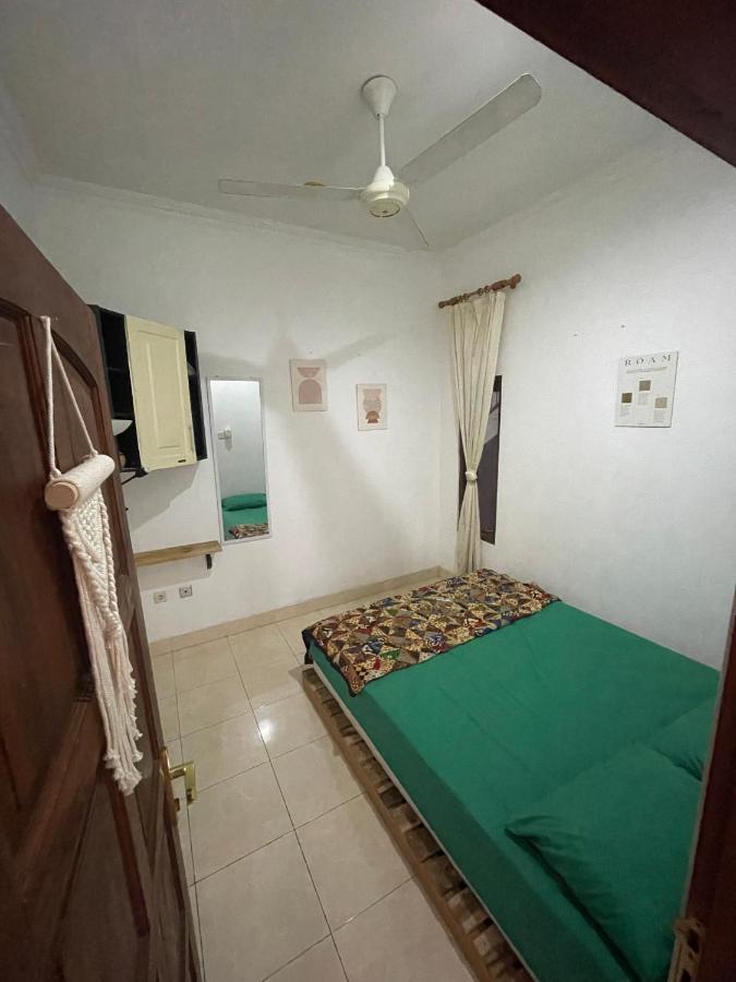 Gorga Hostel Yogyakarta Exterior photo