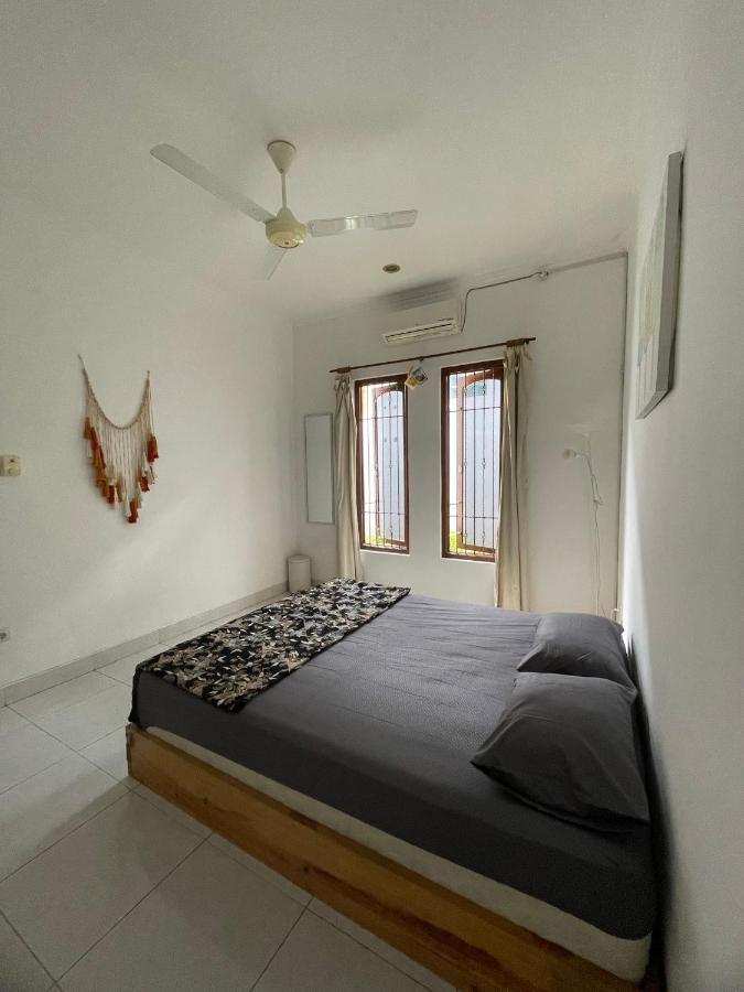 Gorga Hostel Yogyakarta Exterior photo