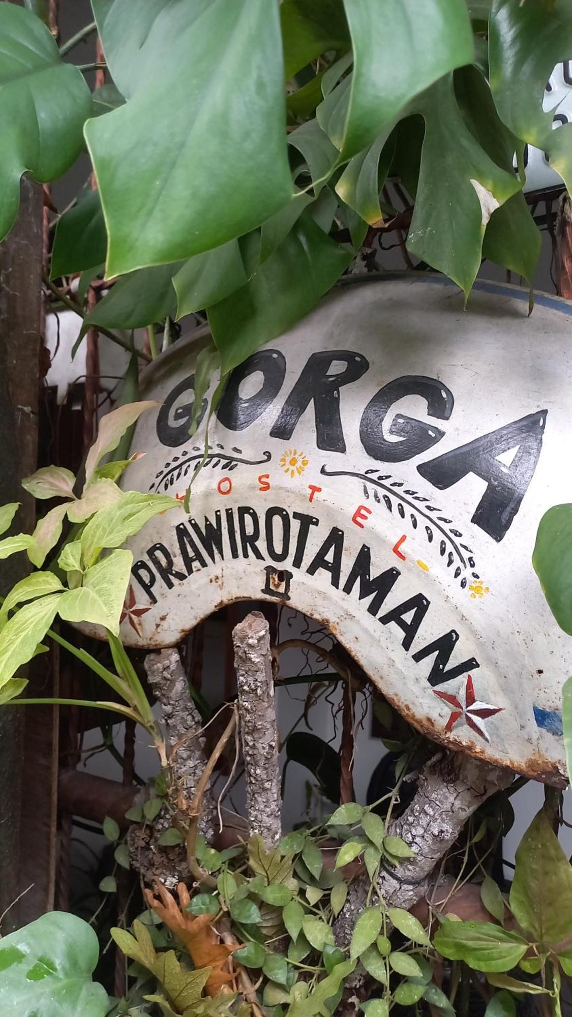 Gorga Hostel Yogyakarta Exterior photo